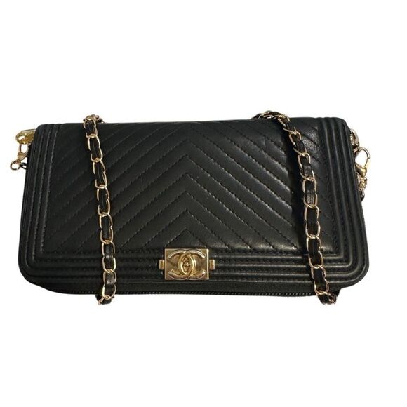 Chanel Black and Gold Quilted Clutch - Picture 8 of 12